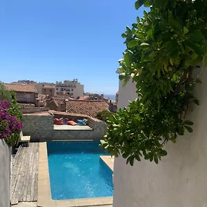 Pour 4 Face à La Piscine Appartement